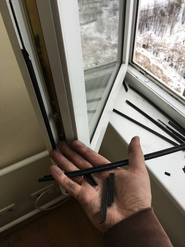 Сломалось пластиковое окно: как починить своими руками