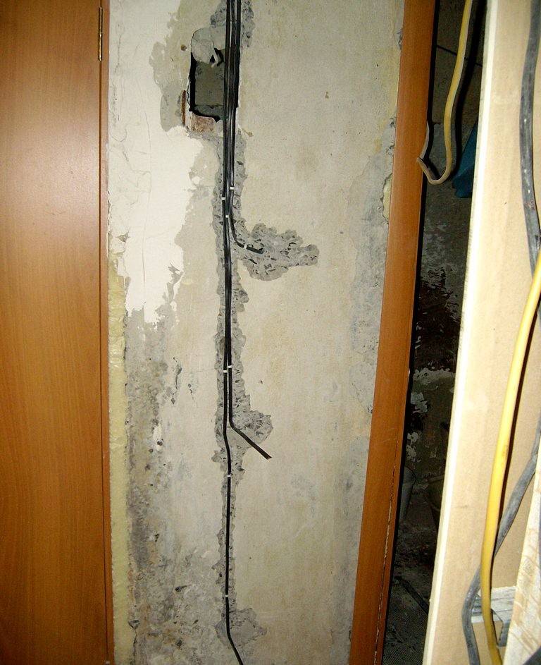 Замена электропроводки в панельном доме: монтаж по старым каналам