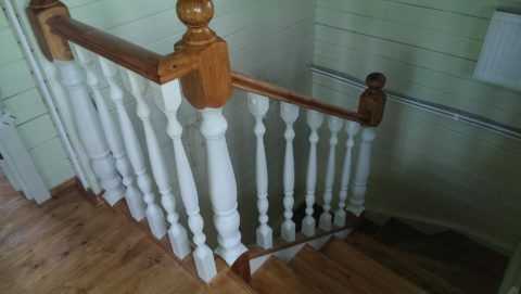 Установка балясин на деревянную лестницу своими руками - способы крепления, пошаговая инструкция с фото