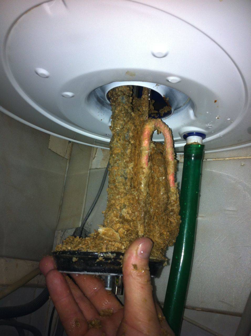 Чистка водонагревателя от накипи в домашних условиях: советы и рекомендации