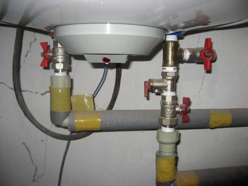 Советы для самостоятельного подключения накопительного водонагревателя на даче