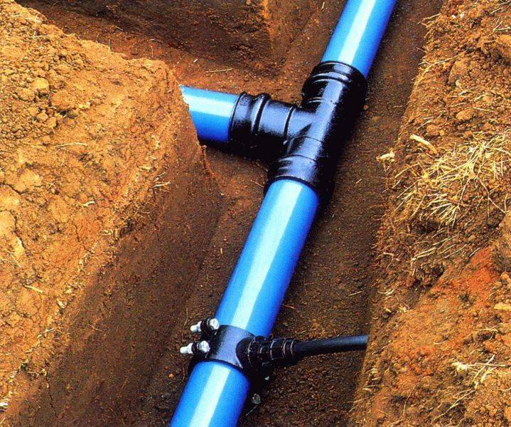 Правила укладки труб для водопровода в земле загородного участка