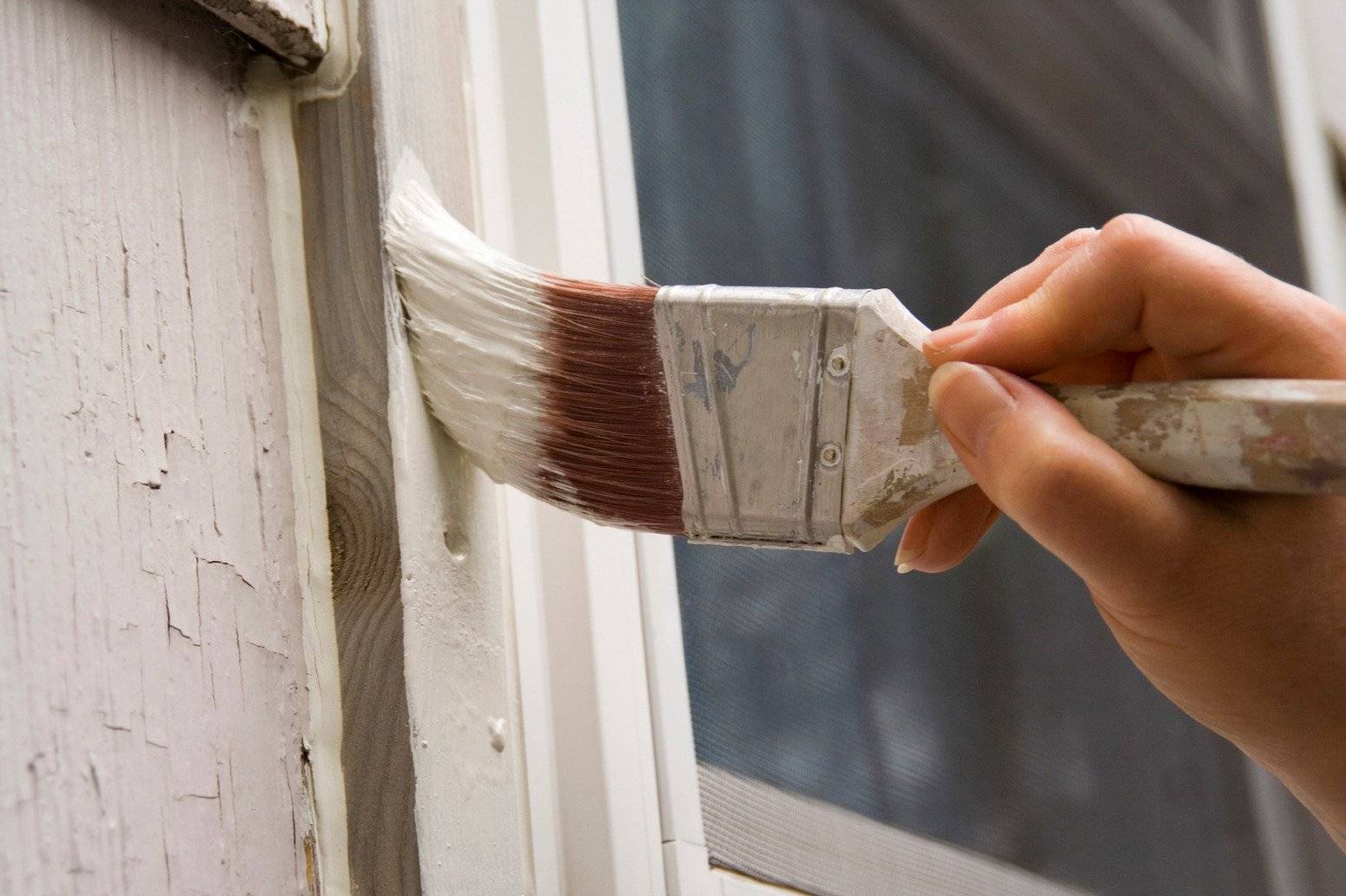 Как покрасить пластиковые окна в коричневый цвет - постройка