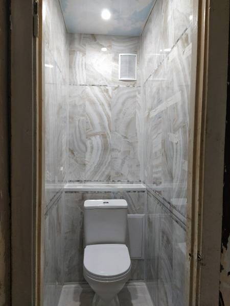 Отделка туалета пластиковыми панелями: изготовление каркаса своими руками, обшивка конструкции пвх листами
