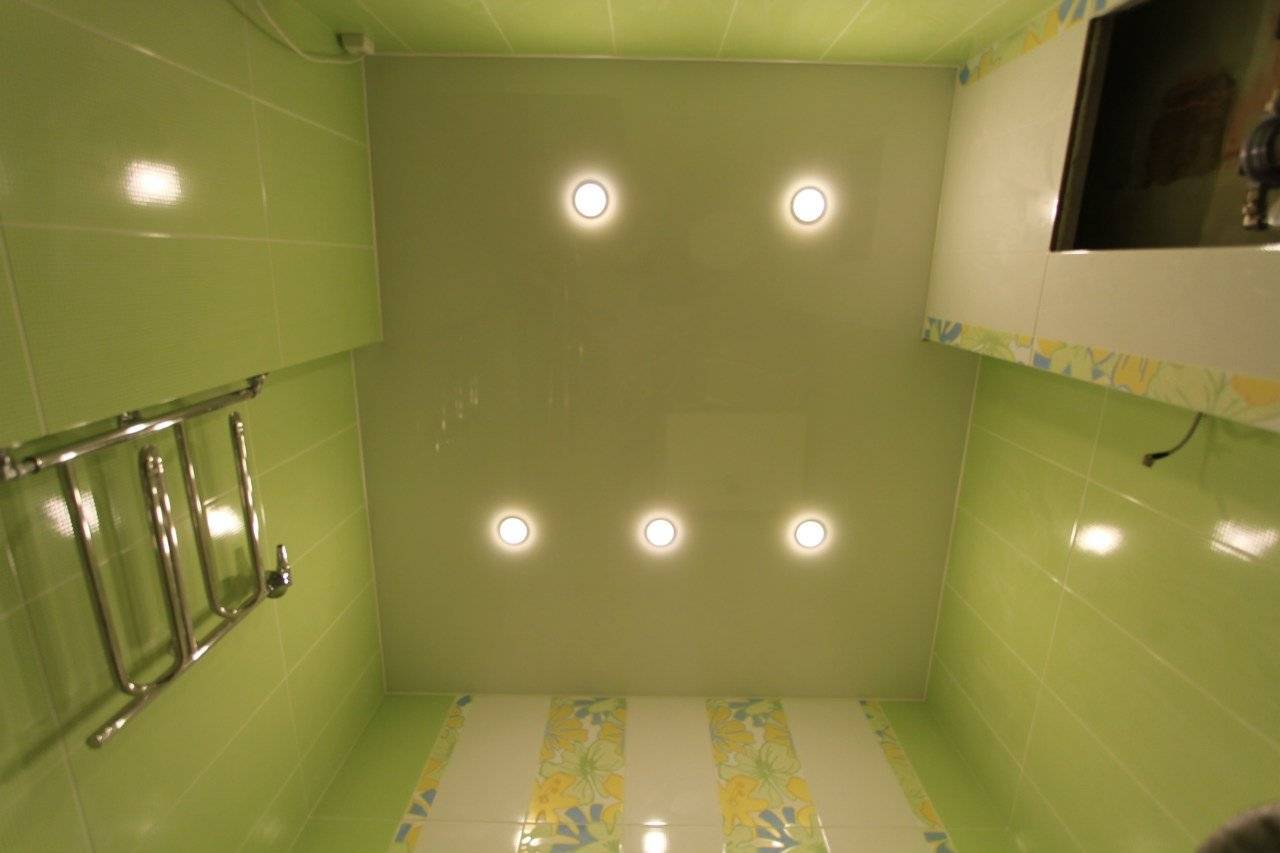 Как рассчитать количество светильников в натяжной потолок: способы узнать, сколько источников света нужно в комнате на квадратный метр, расчет точечных и других потолочных ламп