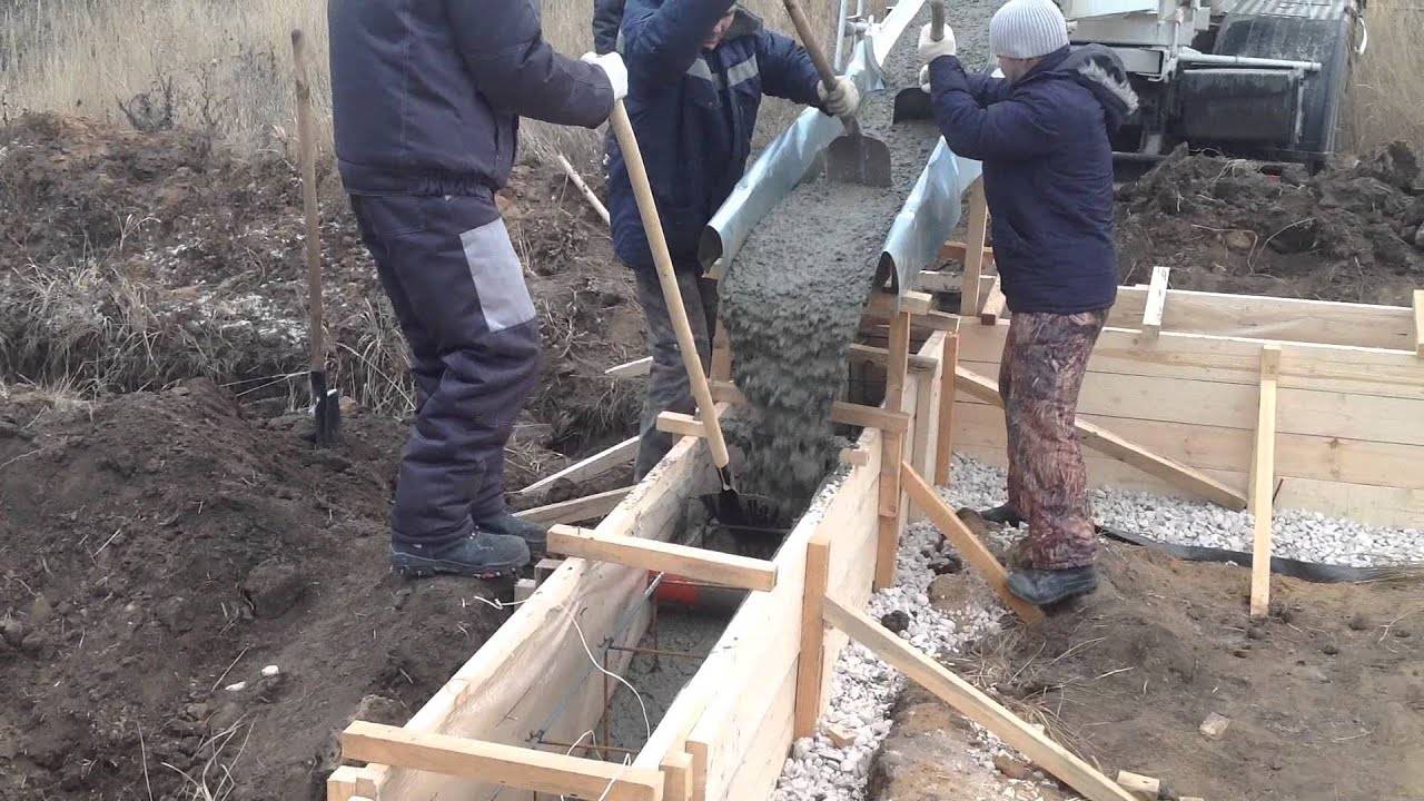 Делаем заливку фундамента зимой своими руками