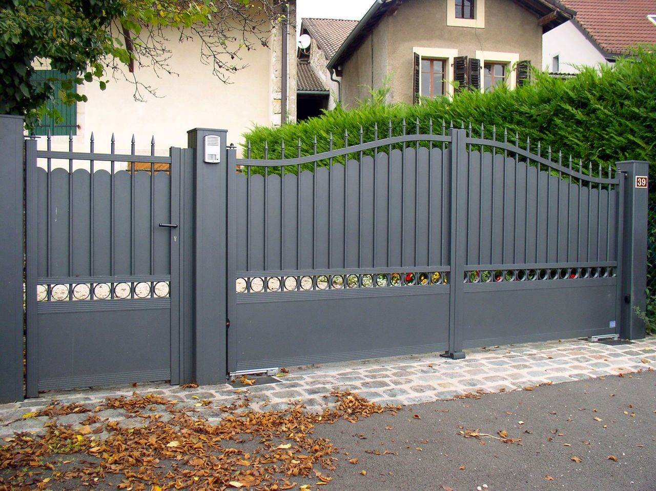 Варианты заборов для частного дома - всё о воротах и заборе