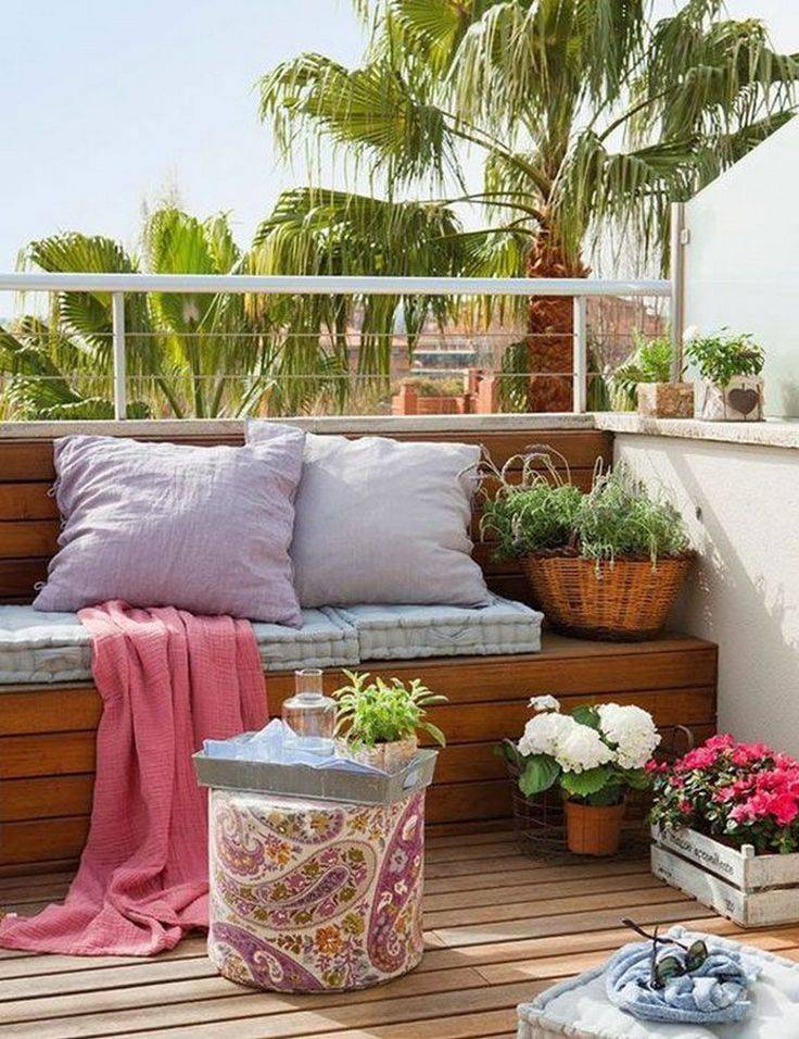 Уютный балкон в стиле прованс: удачное решение