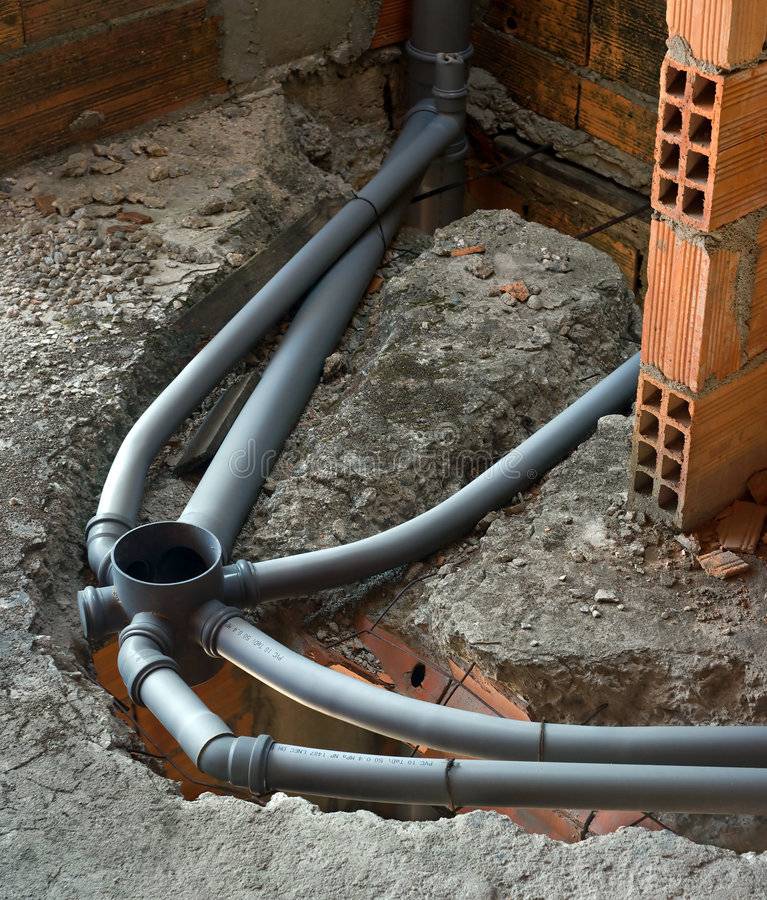 Какую трубу применять для канализации под землей