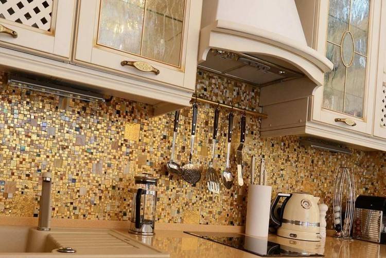 Ламинат на стене в интерьере кухни (33 фото): плюсы и минусы отделки. варианты дизайна. особенности оформления кухни стеновыми панелями