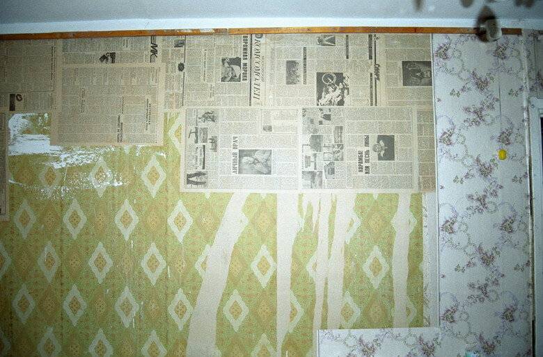Обои-газета: газетные покрытия вместо отделки и наклеивание