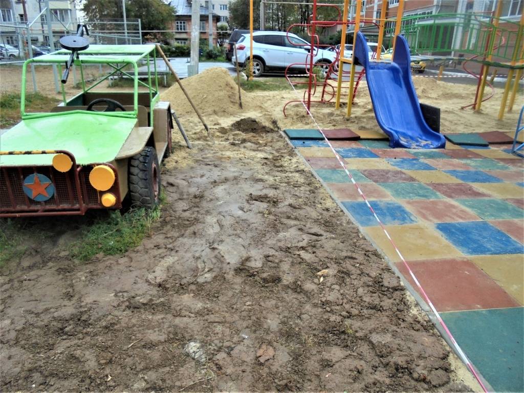 Резиновая крошка (42 фото): свойства изделий из гранулированной крошки фракций 2-3 мм, применение крошки от шин, производители