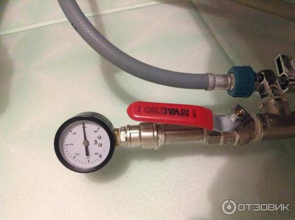 Давление воды в трубах: обозначение, какие показатели считаются нормой по госту, как произвести расчет потери, а также измерить напор самостоятельно
