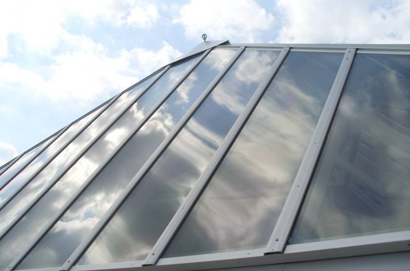 Крыша из поликарбоната для террасы – материал, конструкция, монтаж