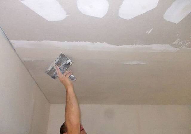 Шпаклевка потолка своими руками - пошаговая инструкция от мастеров + видео строитель инфо