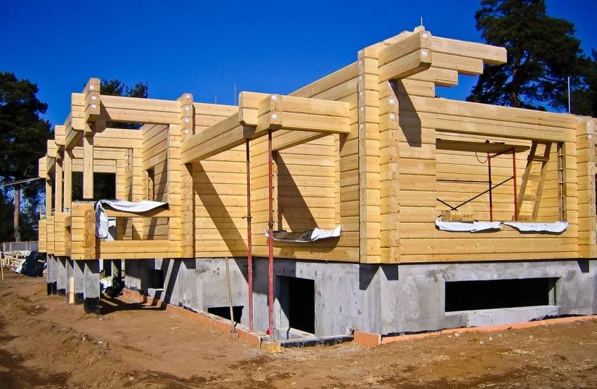 Как построить дом из бруса своими руками дешево и красиво — проекты, технология и видео