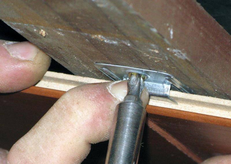 Как крепить ламинат на потолок – теория и практика