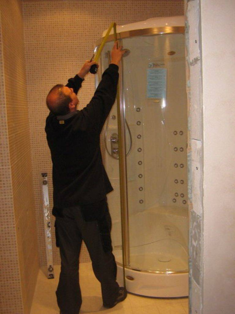 Установка душевой кабины (49 фото): в каком порядке устанавливать, монтаж и подключение своими руками, как установить и подключить душевую кабину к водоснабжению