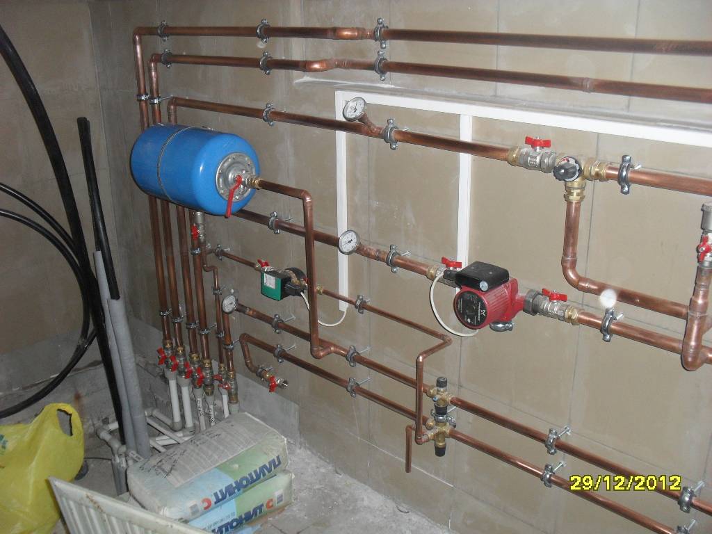 Какое оптимальное давление воды должно быть в водопроводе в частном доме, как стабилизировать