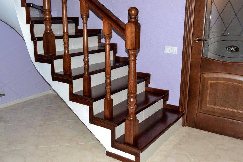 Отделка лестницы деревом (68 фото): облицовка железного каркаса и деревянная обшивка лестниц на второй этаж