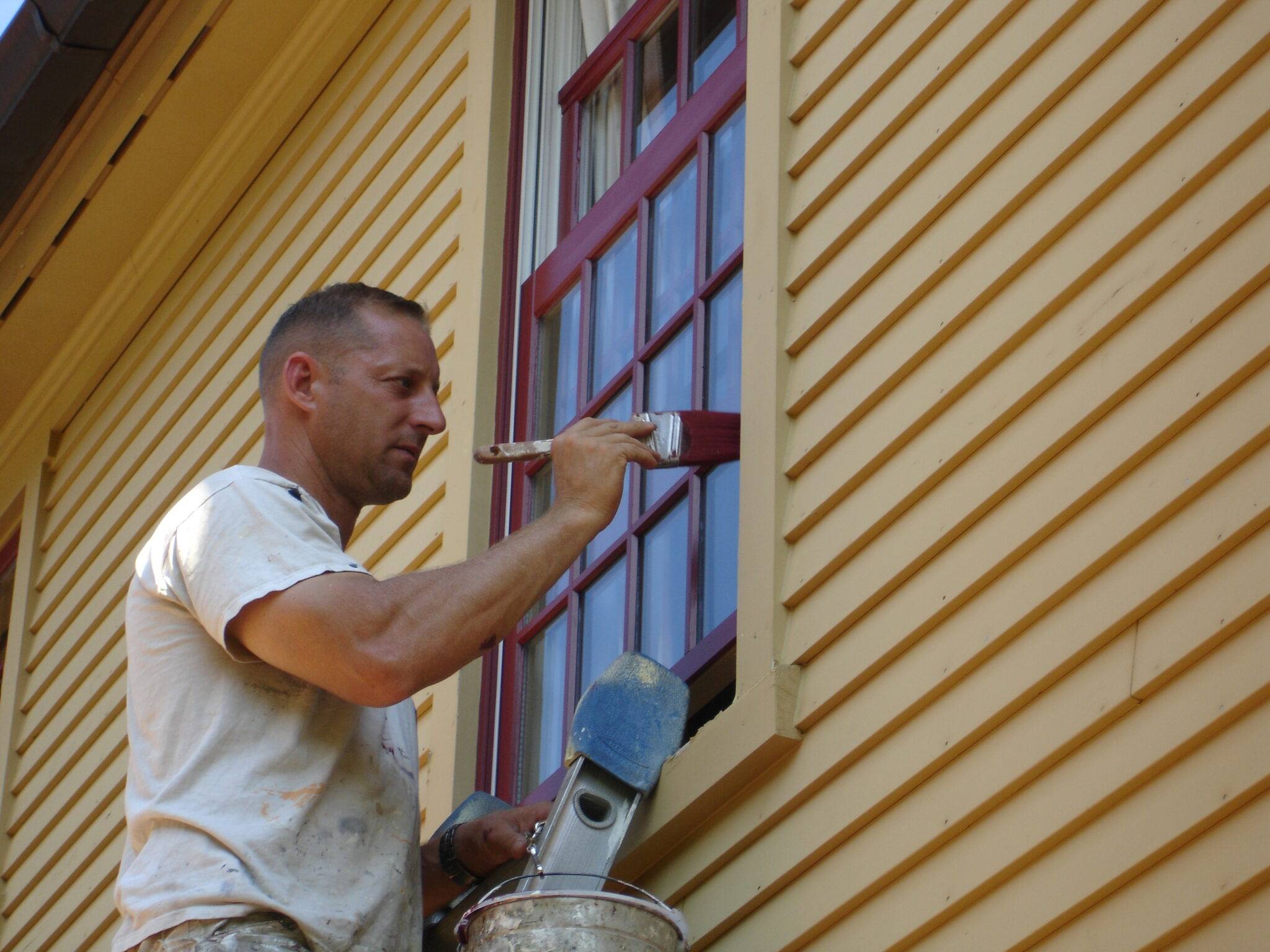 Как покрасить пластиковые окна в коричневый цвет