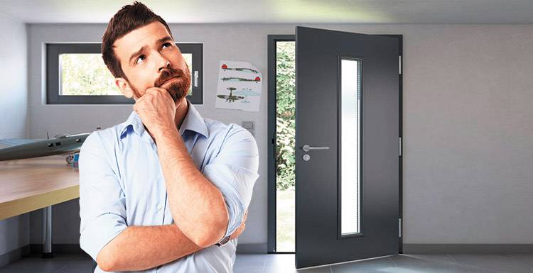 Как выбрать входную металлическую дверь в квартиру: советы профессионала