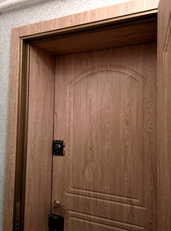 Дверные откосы из мдф для межкомнатных и входных дверей, как установить, чем приклеить, видео