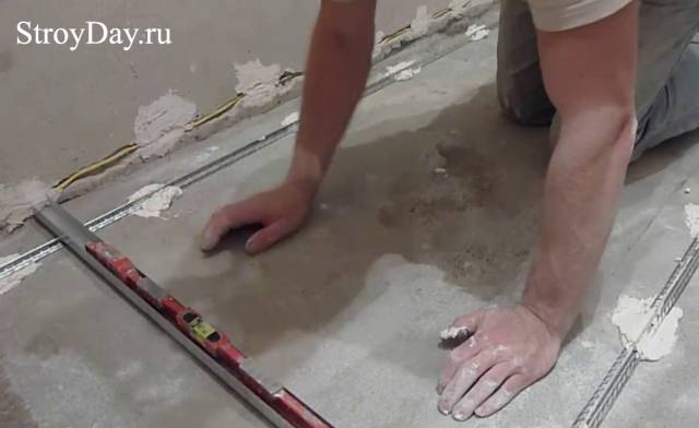 Ровнитель для пола какой лучше - назначение, типы, критерии выбора, расчет количества