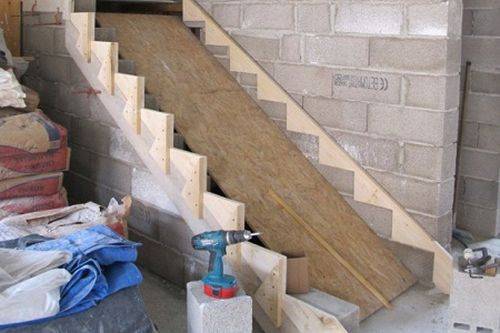 Как залить лестницу из бетона на второй этаж, для крыльца или подвала своими руками
