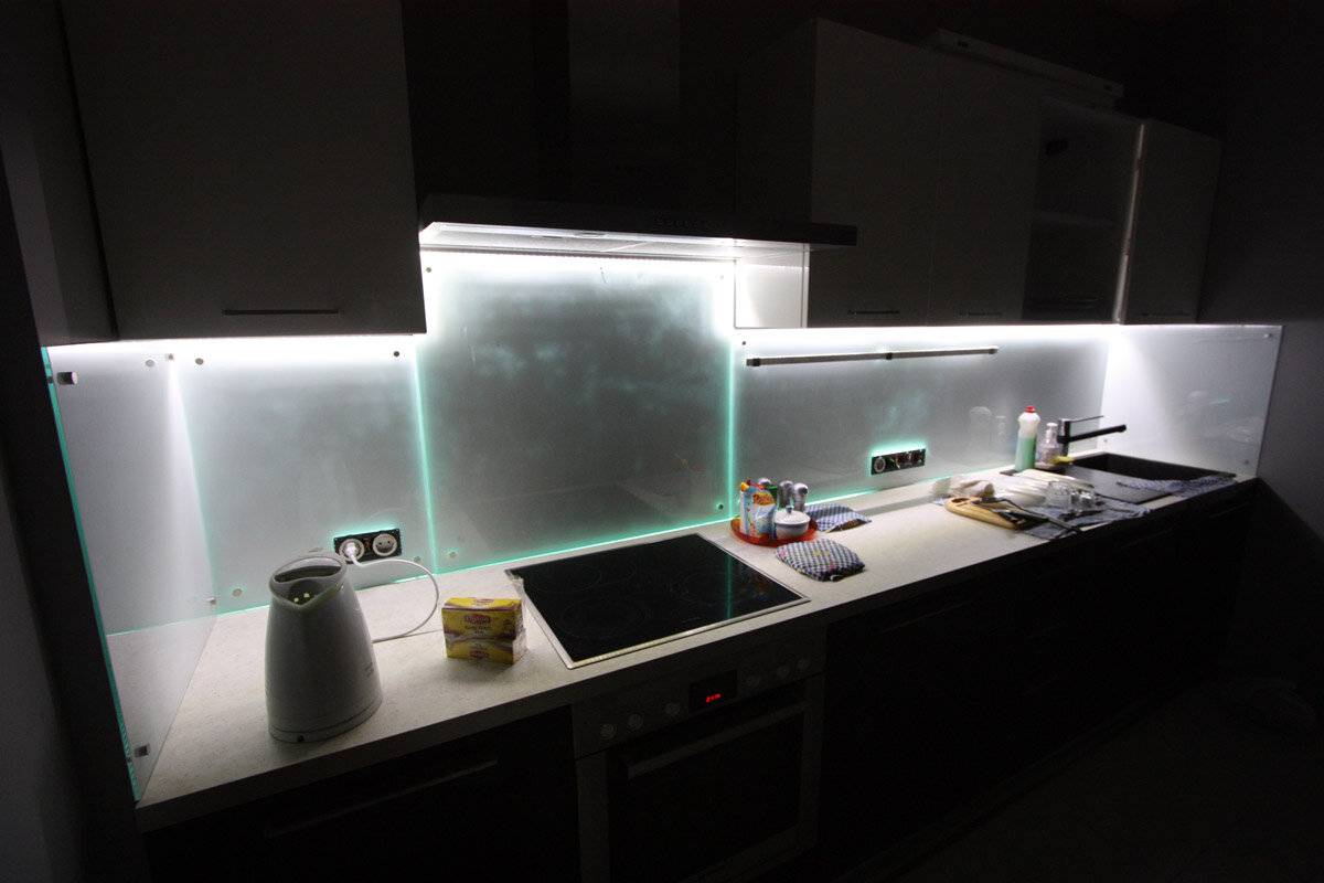 Светодиодная подсветка на кухне: источники света, питание, монтаж