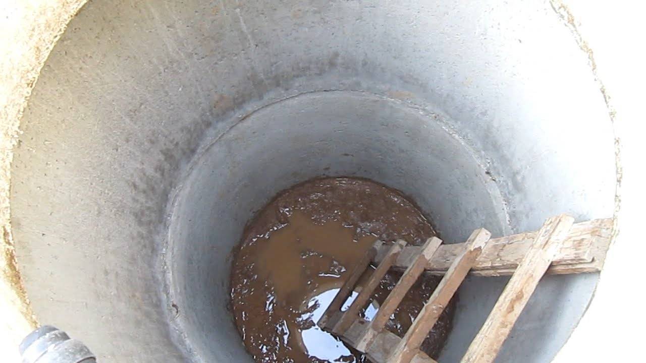 Почему не уходит вода из выгребной ямы, как решить проблему