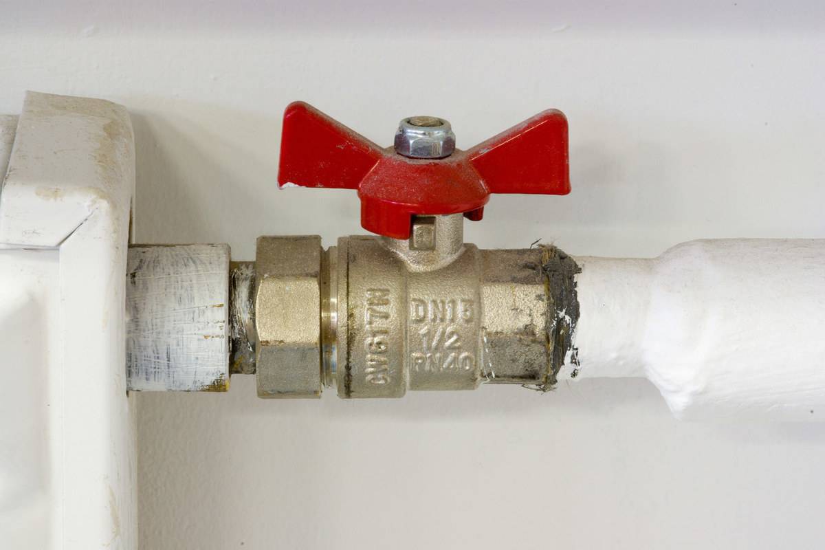 Краны и вентили для радиаторов отопления: регулировочная и запорная арматура