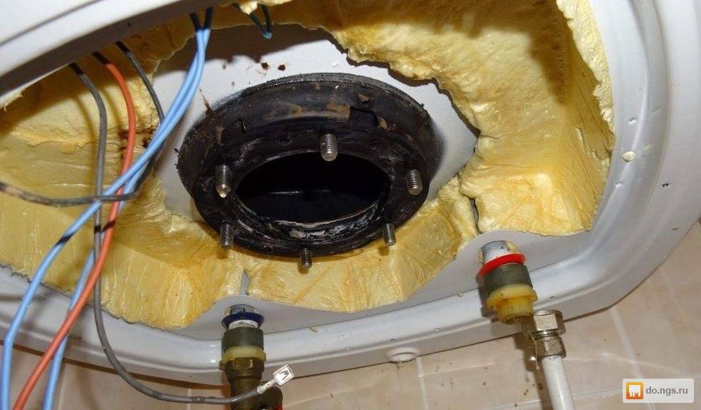 Потек водонагреватель что делать
